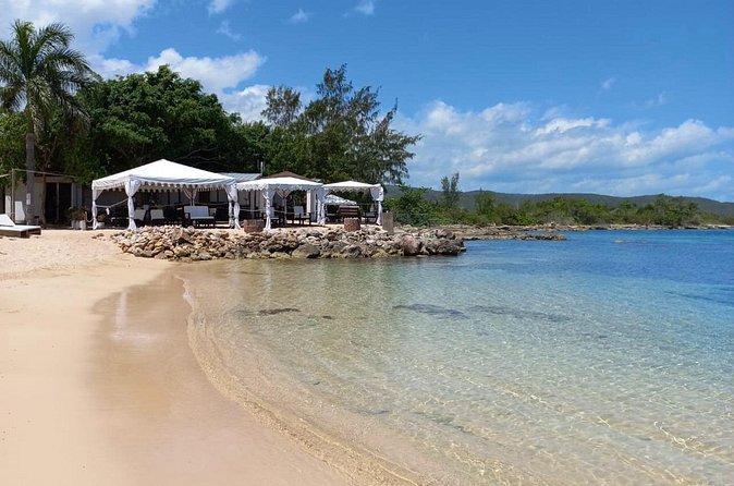 Ocho Rios: River Tubing, Lunch and Cocktails at Bamboo Beach Club - Practical preparation for the river and beach