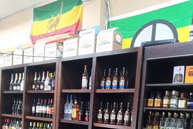 Ocho Rios Shopping Tour - Sonis Plaza for Gifts and Local Browsing