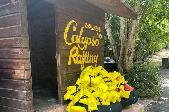 Ocho Rios White river tubing along with beach and lunch stop - Lunch at Scotchies, with jerk chicken on the plate