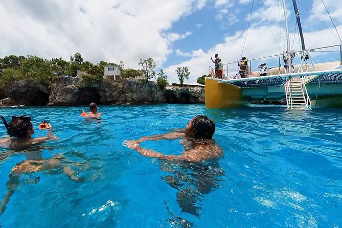 Party Catamaran Sunset Ricks Cafe Negril Open Bar and DJ - Quick points before you book