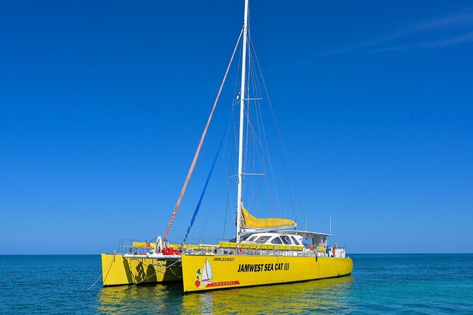 Party Catamaran Sunset Ricks Cafe Negril Open Bar and DJ - The music, food, and party atmosphere
