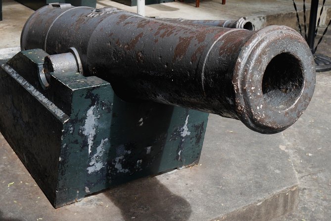 Port Royal Heritage & Sightseeing Tour from Kingston - The guides and the human side of the visit