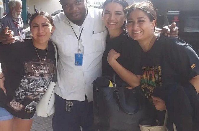 Private Airport and Hotel Transfer in Montego Bay - The driver experience and Alwayne’s role