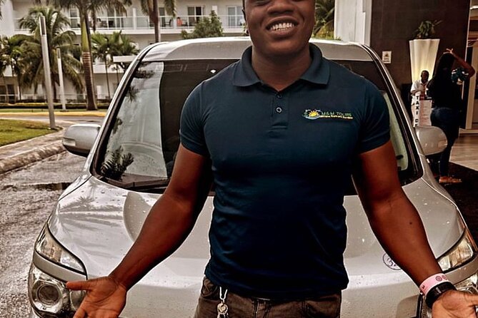 Private Airport Pickup and drop off in Jamaica - Courtesy matters after a long flight