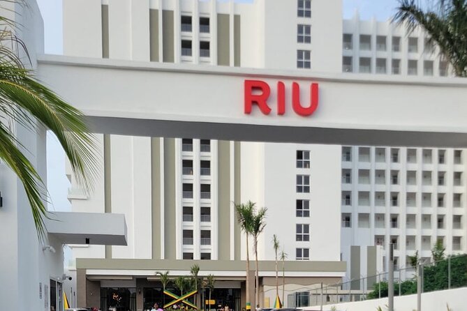 Private Airport Transfer Riu Aquarelle & Excellence Oyster Bay - The Best Fit for This Transfer