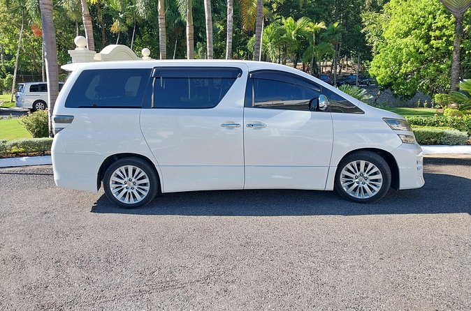Private Airport Transfer to Hotel Riu Palace Aquarelle - Rose Hall Great House and the stories along the road