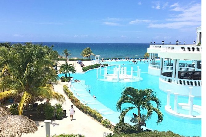 Private Airport Transfer to Lady Hamilton and Grand Palladium - Is $108 per person a fair price?