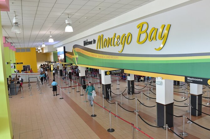 Private Airport Transfer To Montego Bay Hotels - A calmer first hour in Jamaica