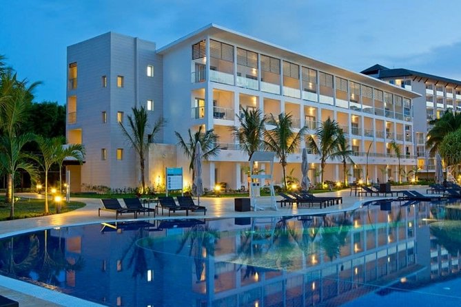 Private Airport Transfer to Royalton, Ocean Coral Spring & Excellence Oyster Bay - Key points to know before booking