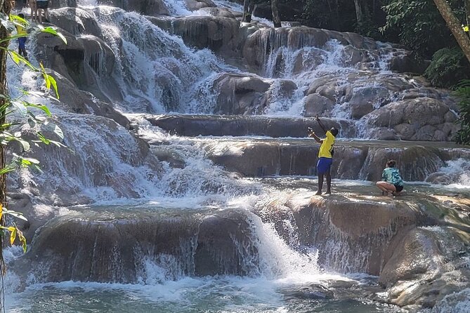 Private and Customize Tour from Montego Bay to Dunns River Falls - A quick look at Columbus Park in Rio Bueno