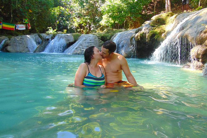 Private Blue Hole & Secret Falls Day Trip plus Shopping from Montego Bay Hotels - Ocho Rios shopping, useful or skippable