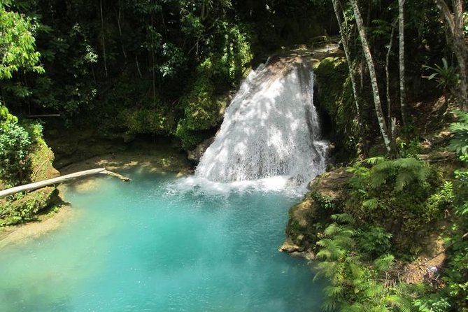 [PRIVATE] Blue Hole & Secret Falls Tour with Entrance Fees - Smart packing and timing advice