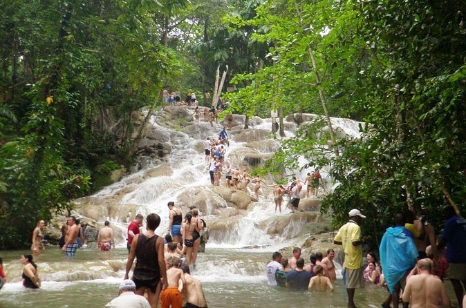 [PRIVATE]Dunn's River & Martha Brae Rafting - Entrance & Lunch - Climbing the 600-foot Dunn’s River Falls