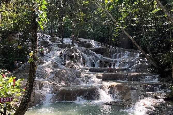 Private fun fill tour from Montego Bay to dunns river & blue hole - What the $98 price really includes