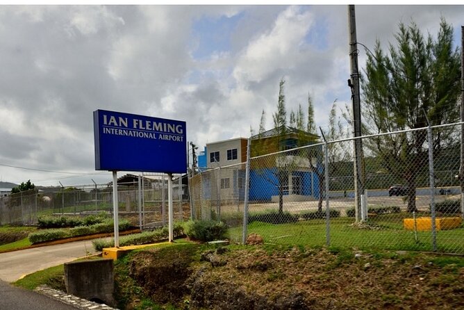 Private Ian Fleming Airport Transfer to Ocho Rios and Runaway Bay - What the private vehicle changes