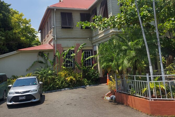 Private Kingston and Bob Marley Museum Tour from Ocho Rios - The private vehicle and guide style