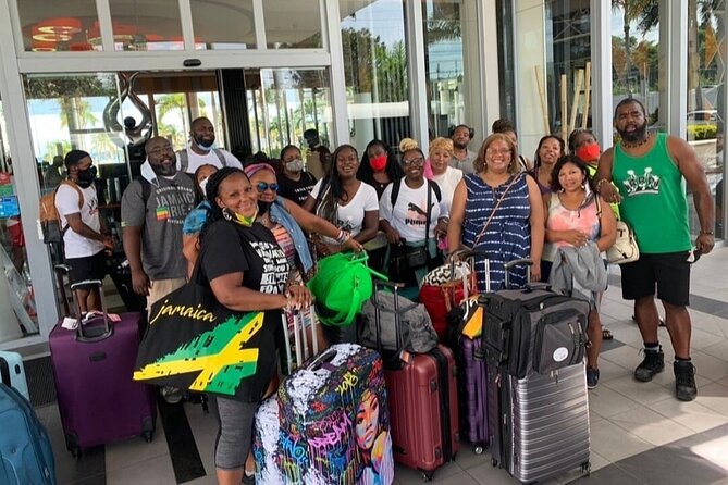 Private Montego Bay Airport Transfer to Ocho Rios - Key points at a glance
