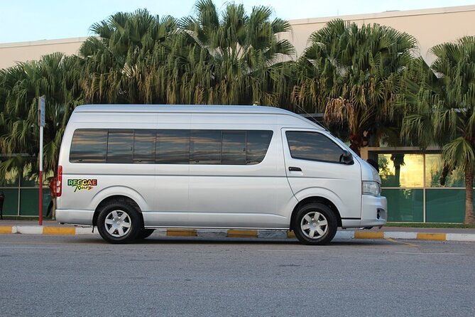 Private Montego Bay Airport Transfer to Ocho Rios Hotels - From Montego Bay arrivals to Ocho Rios