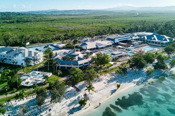 Private Montego Bay Jamaica Airport Transfer to Hotels in Negril - Door-to-door delivery at your Negril hotel