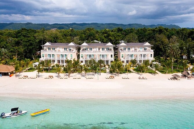 Private Montego Bay Jamaica Airport Transfer to Hotels in Negril - Who should book this service