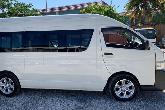 Private Montego Bay Jamaica Airport Transfer to Montego Bay Hotel - Landing at MBJ and meeting your driver
