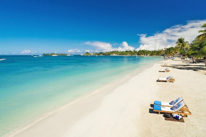 Private Negril Beach & Rick's Cafe Sunset Tour - Rick’s Cafe and the cliff jumpers