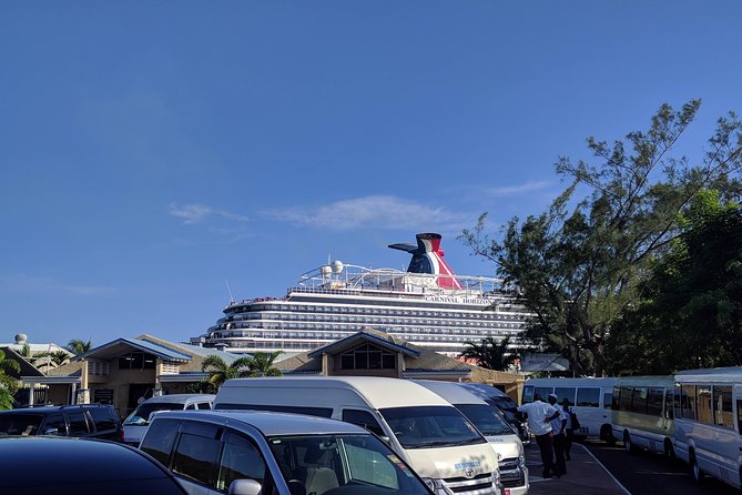 Private Ocho Rios highlight tour - Two sides of Ocho Rios in four hours