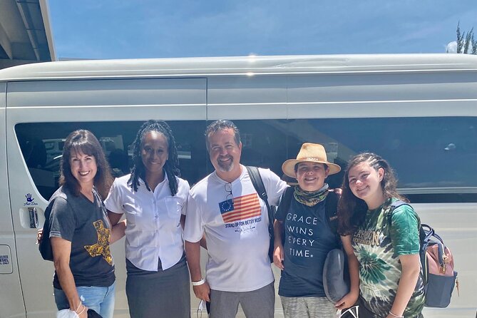 Private Roundtrip Airport Transfer to Resorts in Negril - The human side of the service