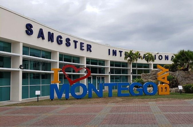 Private Sangster Airport and Excursion Transport in Montego Bay - Comfort, Family Help, and Communication