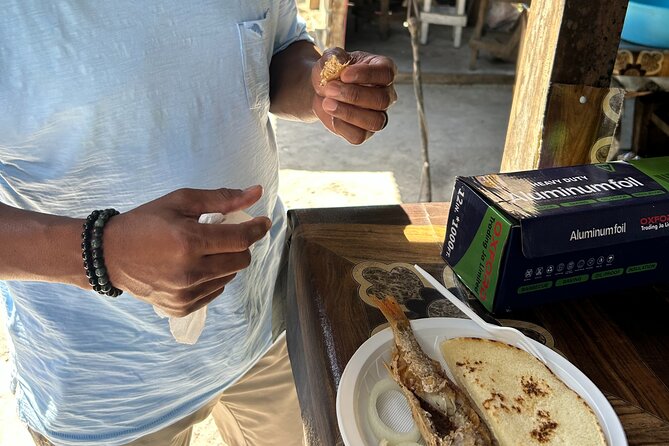Private Seafood Tour and Floyds Pelican Bar or Black River Safari - Choosing Floyd’s Pelican Bar by boat