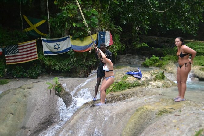 Private Tour from Falmouth to Ocho Rios Blue Hole and shopping - What the $100 price really covers