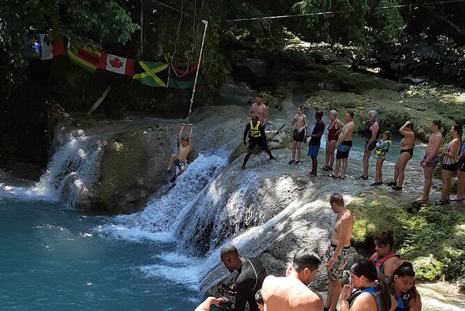 Private Tour from Falmouth to Ocho Rios Blue Hole and shopping - What the rating tells you, and what it does not