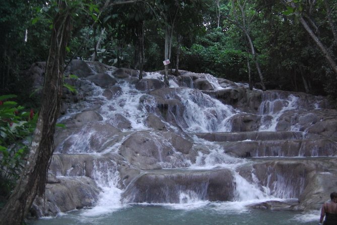 Private Tour From Ocho Rios To Dunn's River Falls - Shopping and lunch after the falls