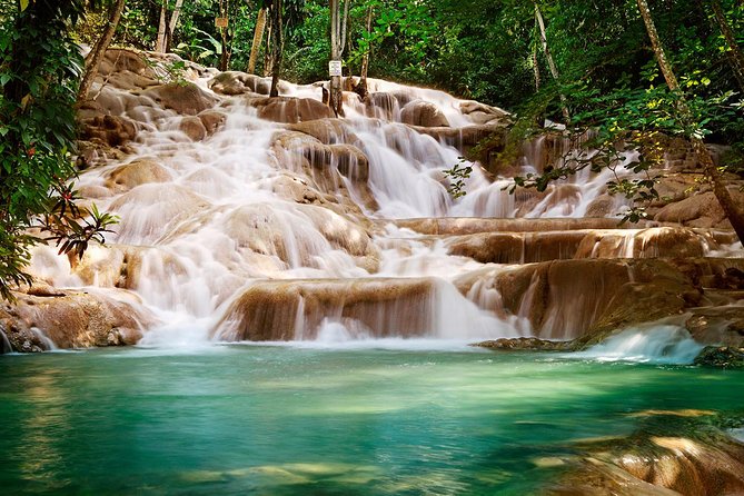 Private Tour From Ocho Rios To Dunn's River Falls Tubing and Shopping - Key Points at a Glance