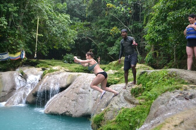Private Tour From Runaway Bay to Ocho Rios, Blue Hole, Sightseeing and Shopping. - What the drivers add to the day