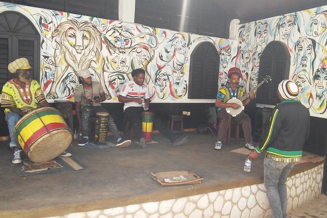 Private Tour Ocho Rios or Runaway Bay To 9 Mile Bob Marley Birth & Resting Place - Lunch, drinks, and small practical details