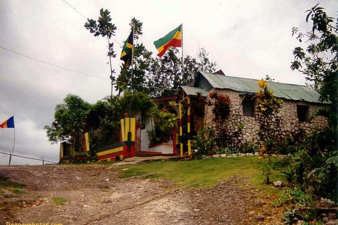 Private Tour Ocho Rios or Runaway Bay To 9 Mile Bob Marley Birth & Resting Place - The countryside between the coast and Nine Mile