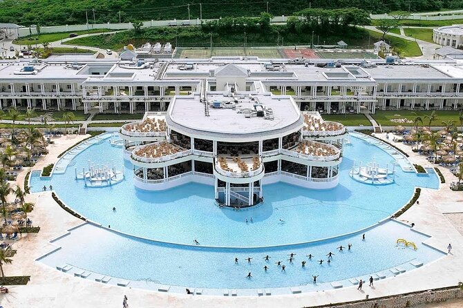 Private Transfer from MBJ Airport to Grand Palladium Hotel - Leaving MBJ without the usual airport hassle