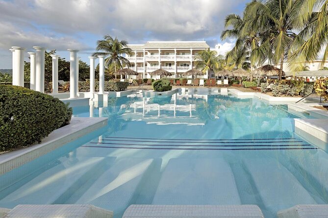 Private Transfer from MBJ Airport to Grand Palladium Hotel - What private transportation changes