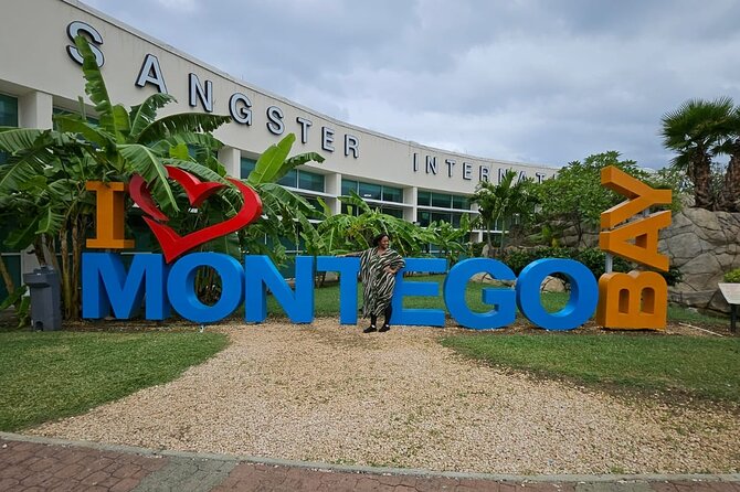 Private Transfer From Montego Bay Airport to Hotels in MontegoBay - Key points at a glance