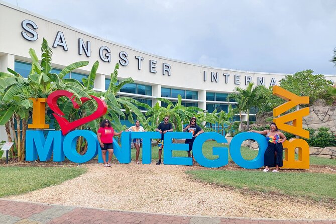 Private Transfer From Montego Bay Airport to Hotels in MontegoBay - Who should book this transfer