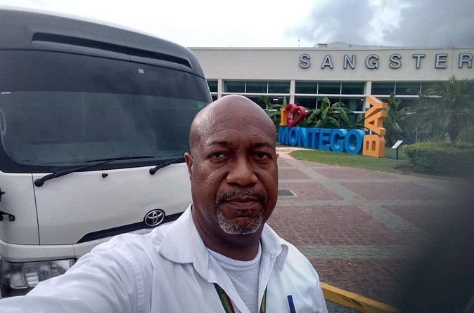 Private Transfer from Negril to Sangster Airport (MBJ) - Why the private format can be worth $60