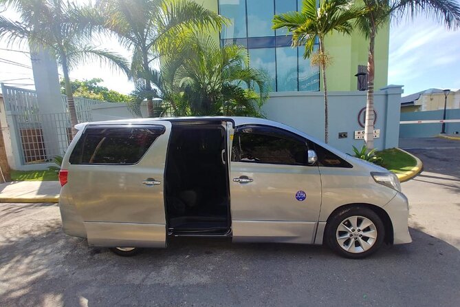 Private Transfer From Norman Manley Airport to Kingston one way - The ride from the airport into Kingston