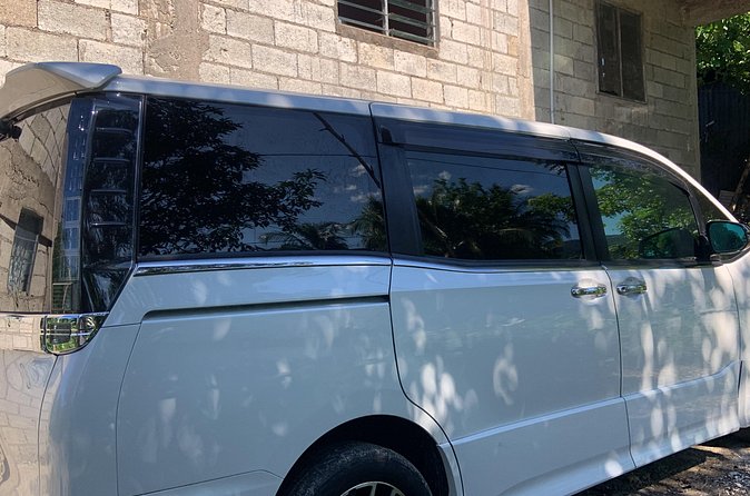 Private Transfer Grand Palladium and Royalton Blue Water Resort - Safety, comfort, and personal service