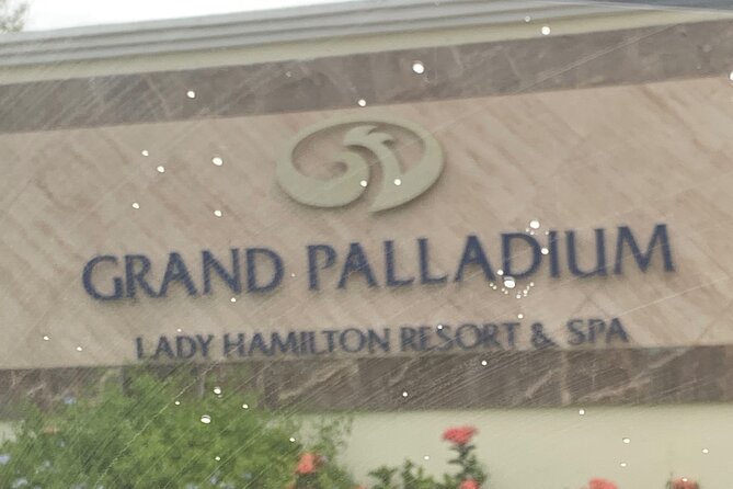 Private Transfer Grand Palladium and Royalton Blue Water Resort - Who will get the most from this transfer