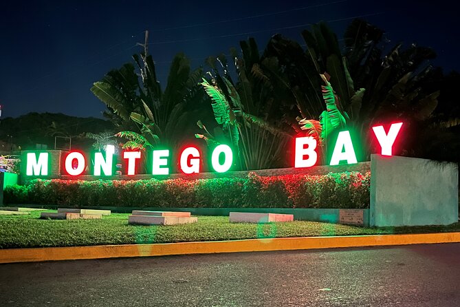 Private-Transfers from MBJ Airport to Montego Bay area hotels - A private minivan for your own party