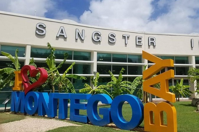 Private Transfers from Montego Bay Airport to Runaway Bay Hotels - A Welcoming Team With Familiar Names
