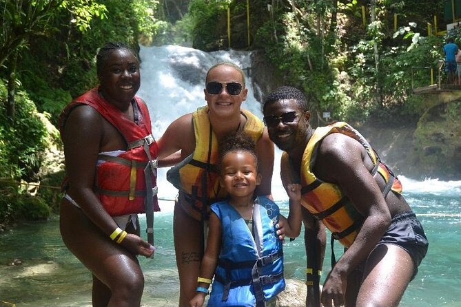 Private Transport to River Tubing or Rafting and Blue Hole combo - Bamboo rafting or river tubing