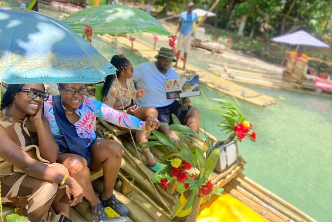 Private Transport to River Tubing or Rafting and Blue Hole combo - What the two-hour river stop feels like