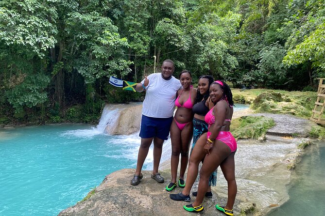 Rafting and Blue Hole Experience - What Chinto adds to the day